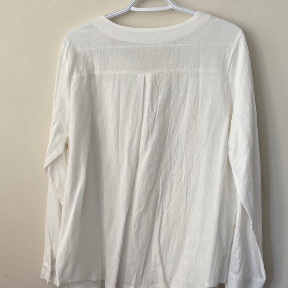 White Floral lace Women's Top - Picture 6 of 6